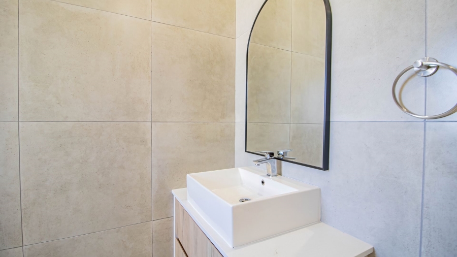 4 Bedroom Property for Sale in Country Club Western Cape